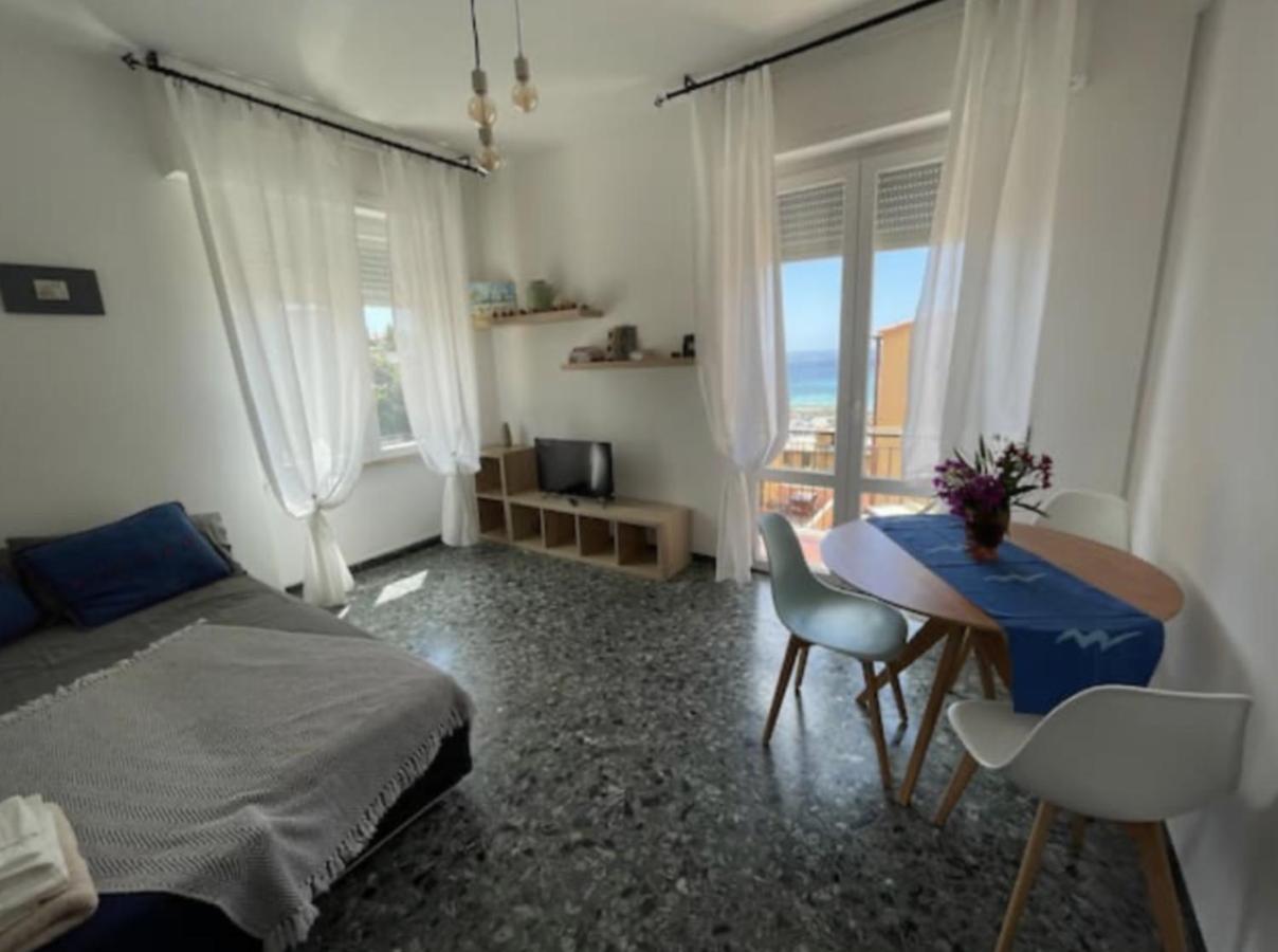 2-Bedroom Sunny Sea View With Balcony, La Casa Di Christine Монтероссо-аль-Маре Экстерьер фото